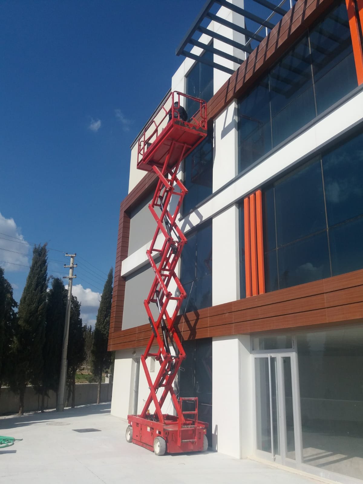 WhatsApp Image 2025-09-13 at 14.53.45 (1)